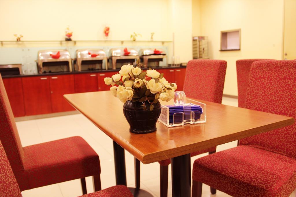 Hanting Hotel Shanghai Jiaotong University Jiangchuan Road Second Branch Ngoại thất bức ảnh
